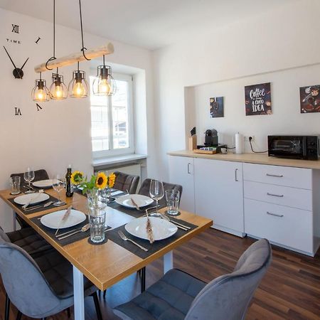 Bessa Homes 6 Personen 2 Schlafzimmer, 3 King Size, Betten, Balkon, Kueche Haag in Oberbayern Exterior photo